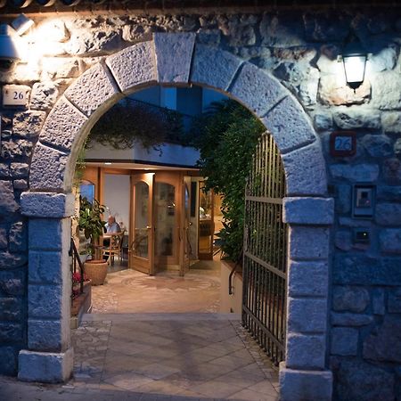 Hotel Venezia Malcesine Exterior foto